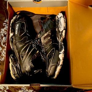 Men’s worn Balenciago shoe size 9.5 box and bag included